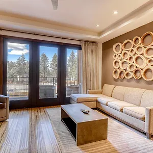 Zalanta Haven At The Village Holiday home